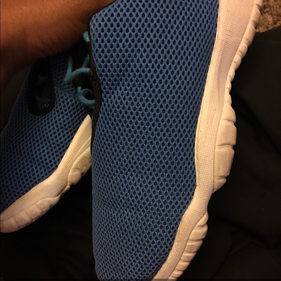 Jordan future shoes - Picture 2 of 3